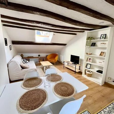 Appartement Cosy Hypercentre Place St Pierre Saumur Exterior photo