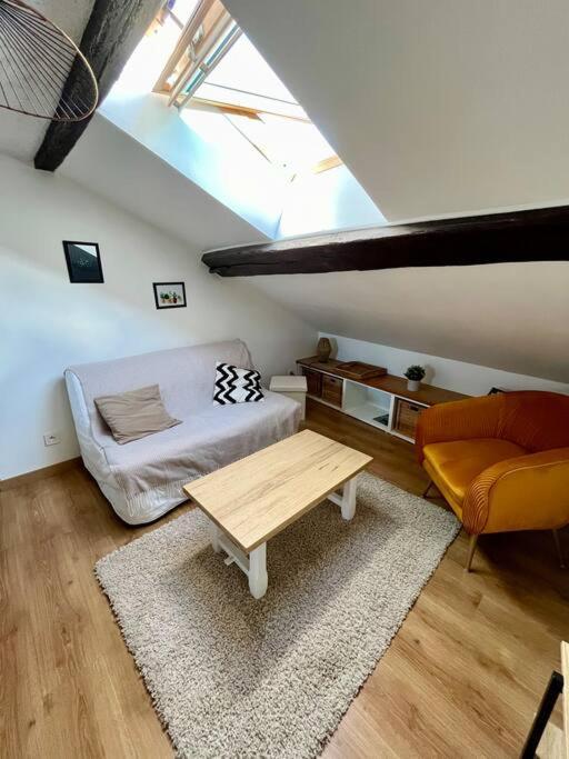 Appartement Cosy Hypercentre Place St Pierre Saumur Exterior photo
